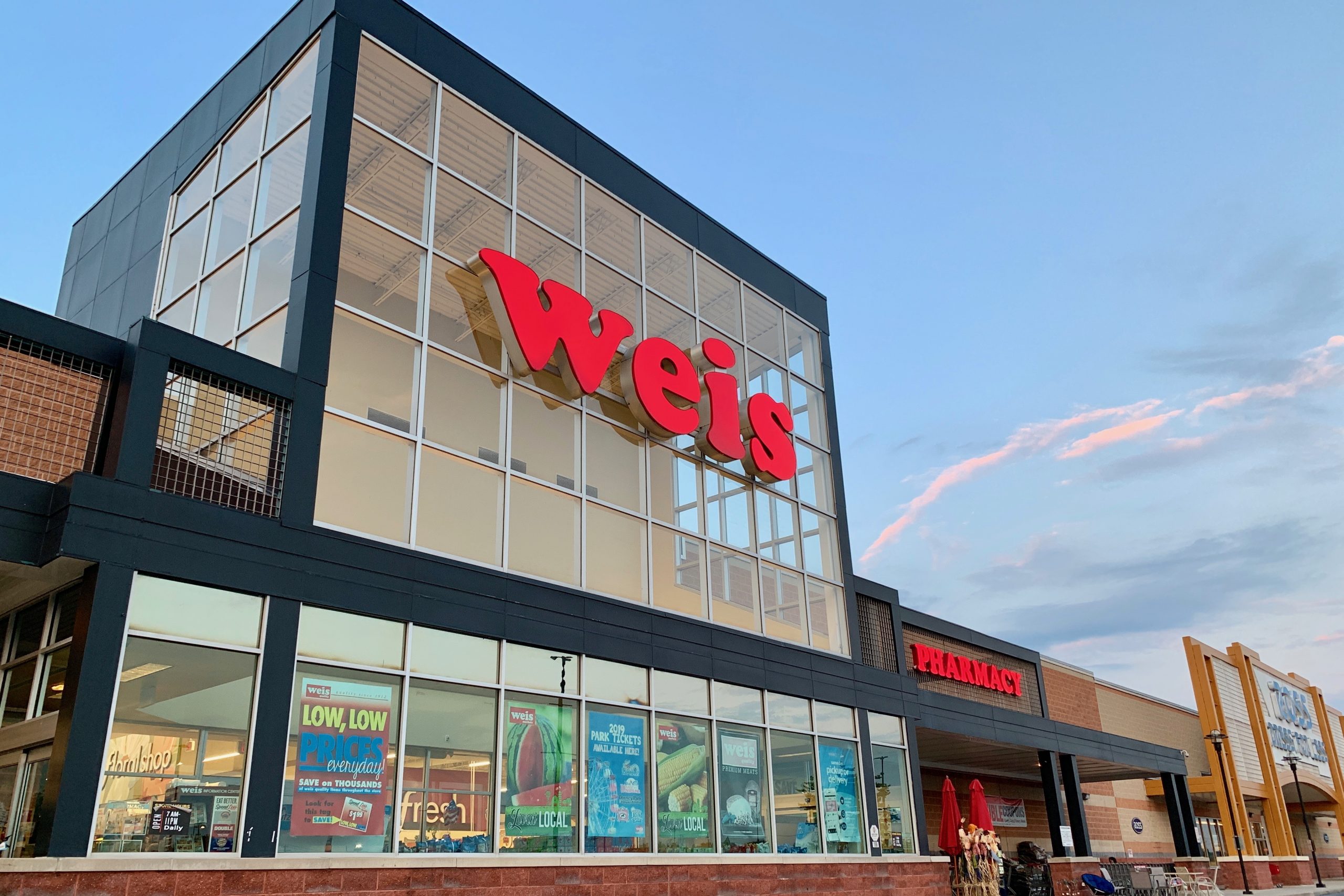 Weis Markets Adds Pickup and Home Delivery with Weis 2 Go