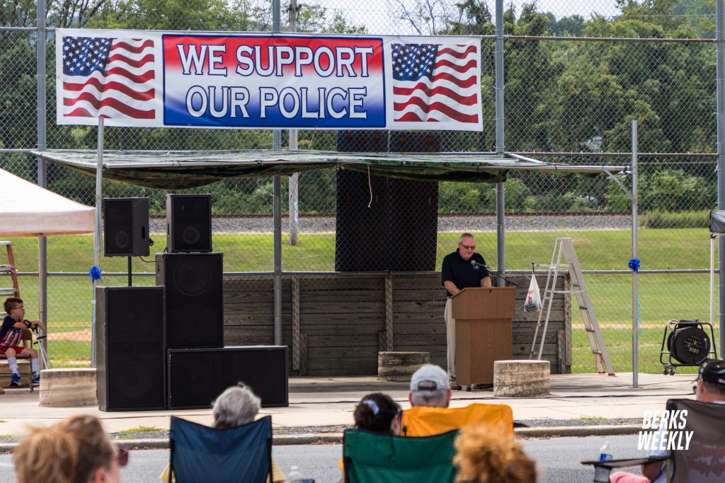 Hundreds Rally in Robesonia to 'Back the Blue'