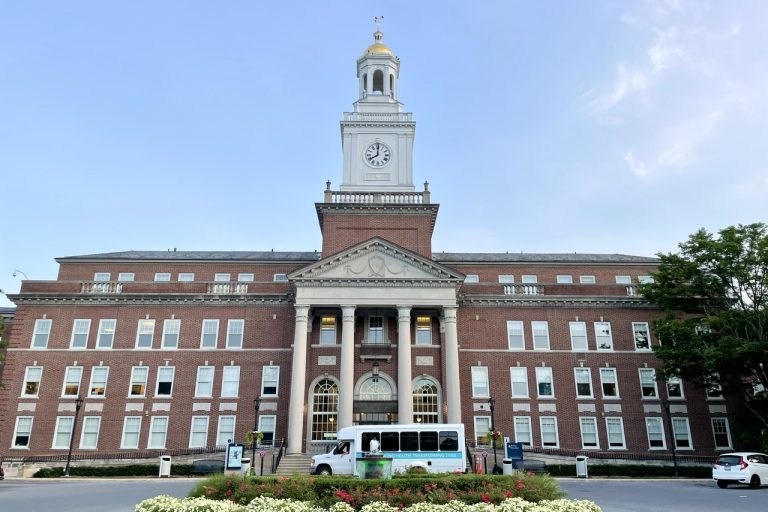 Reading Hospital receives grant to implement a hospitalbased violence intervention program